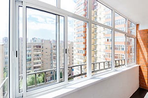Алюминиевые раздвижные окна на балкон купить